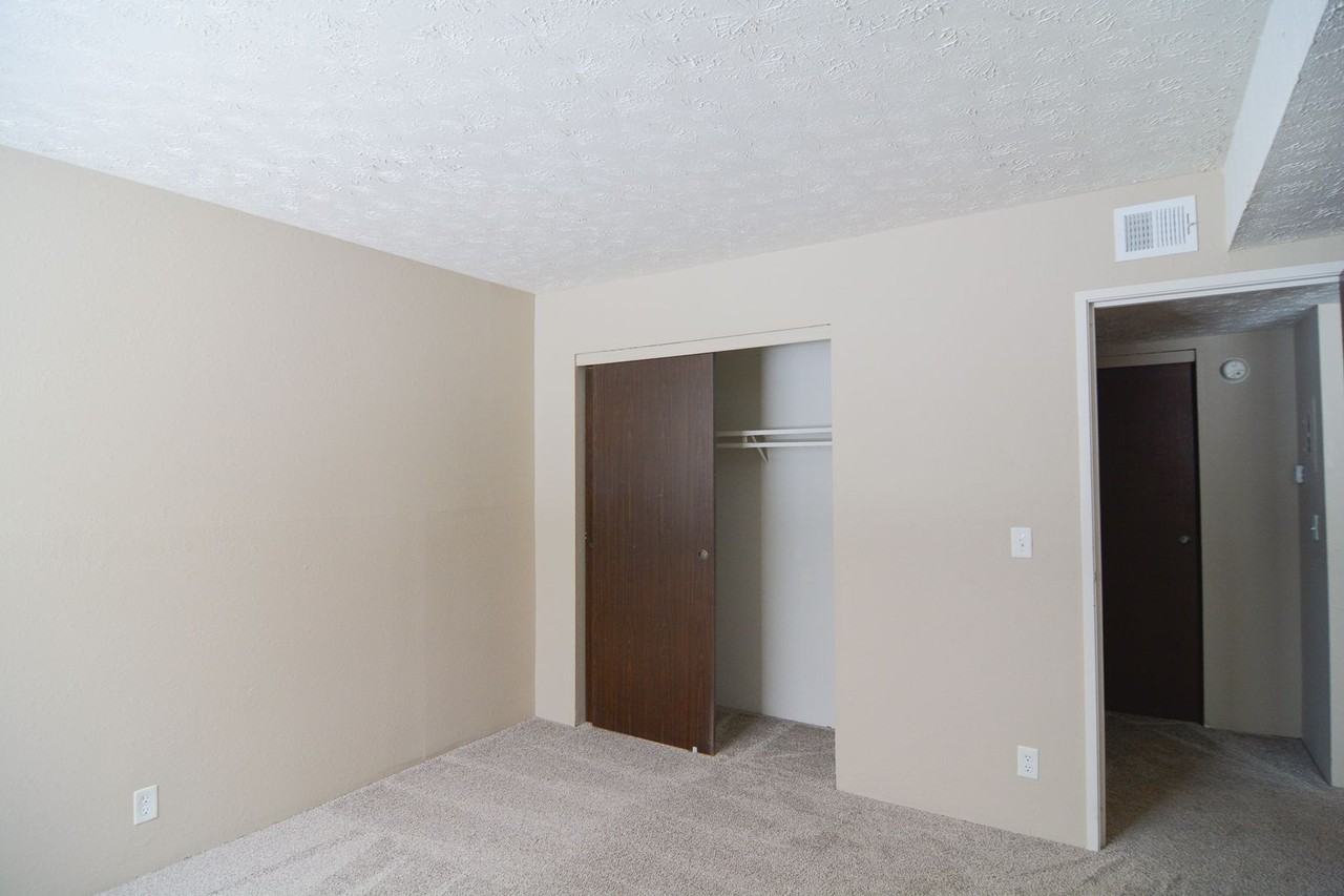 Cottonwood Apartments - Photo 7 of 25