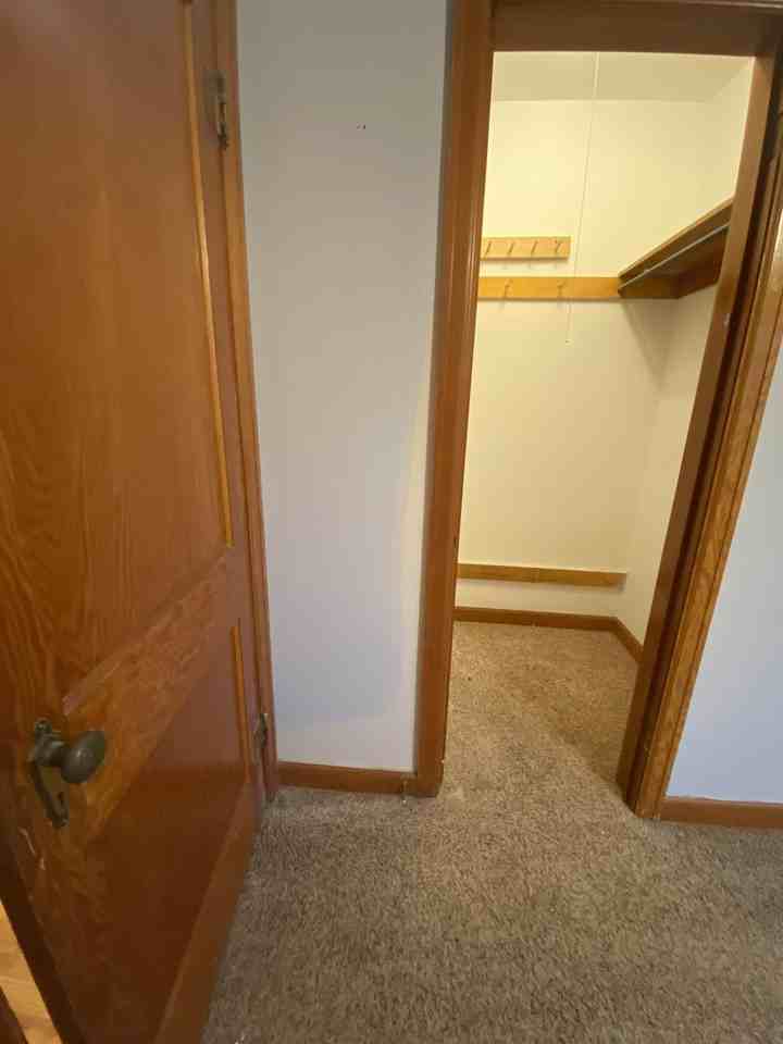 1618 E 22nd St #1 - Photo 4 of 12