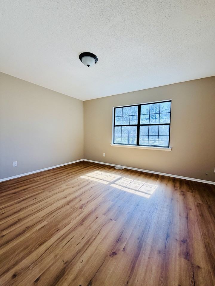 5 Almond Ct #5A - Photo 2 of 13