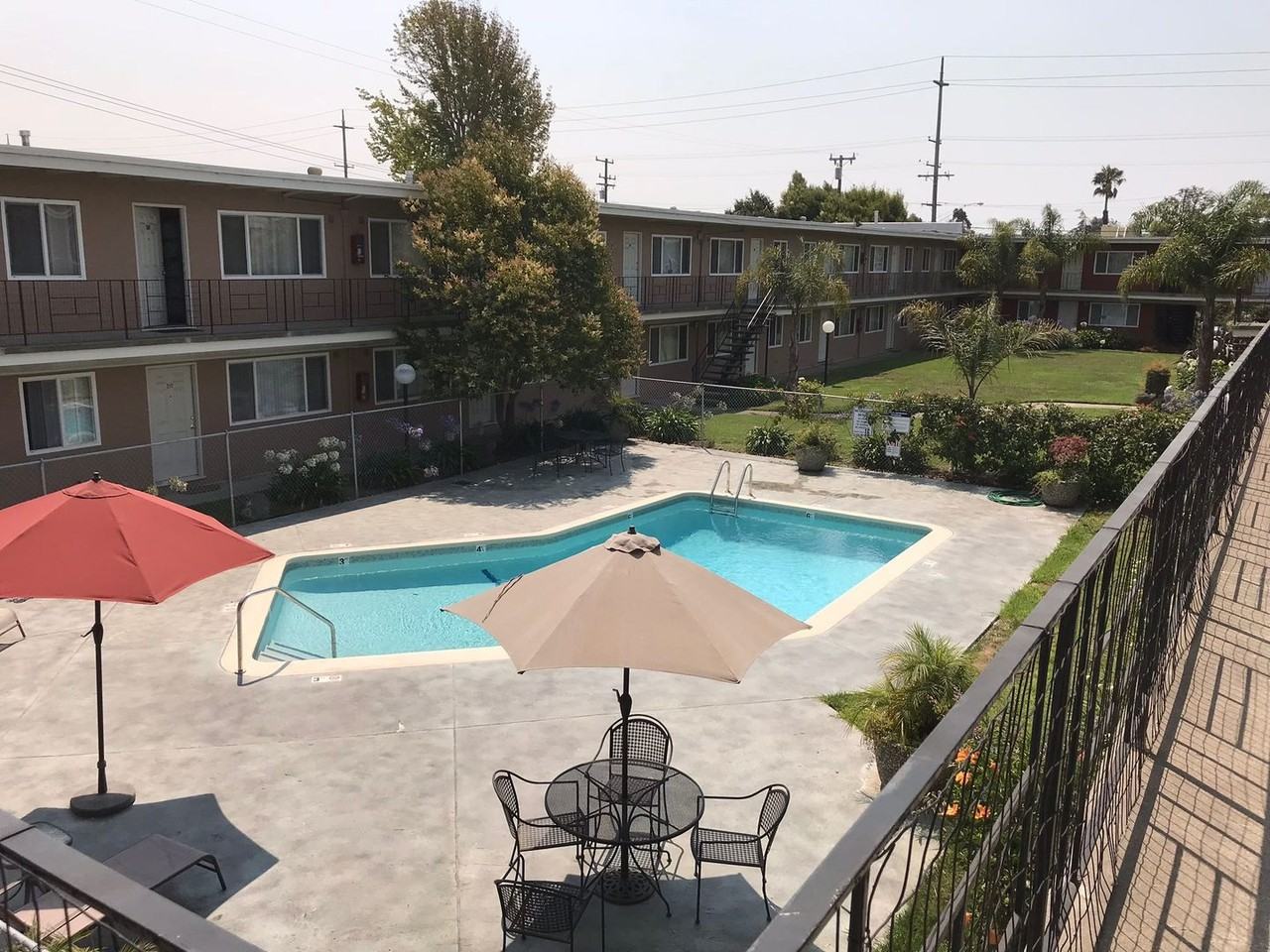 ALAMEDA PARK APARTMENTS - Photo 6 of 50