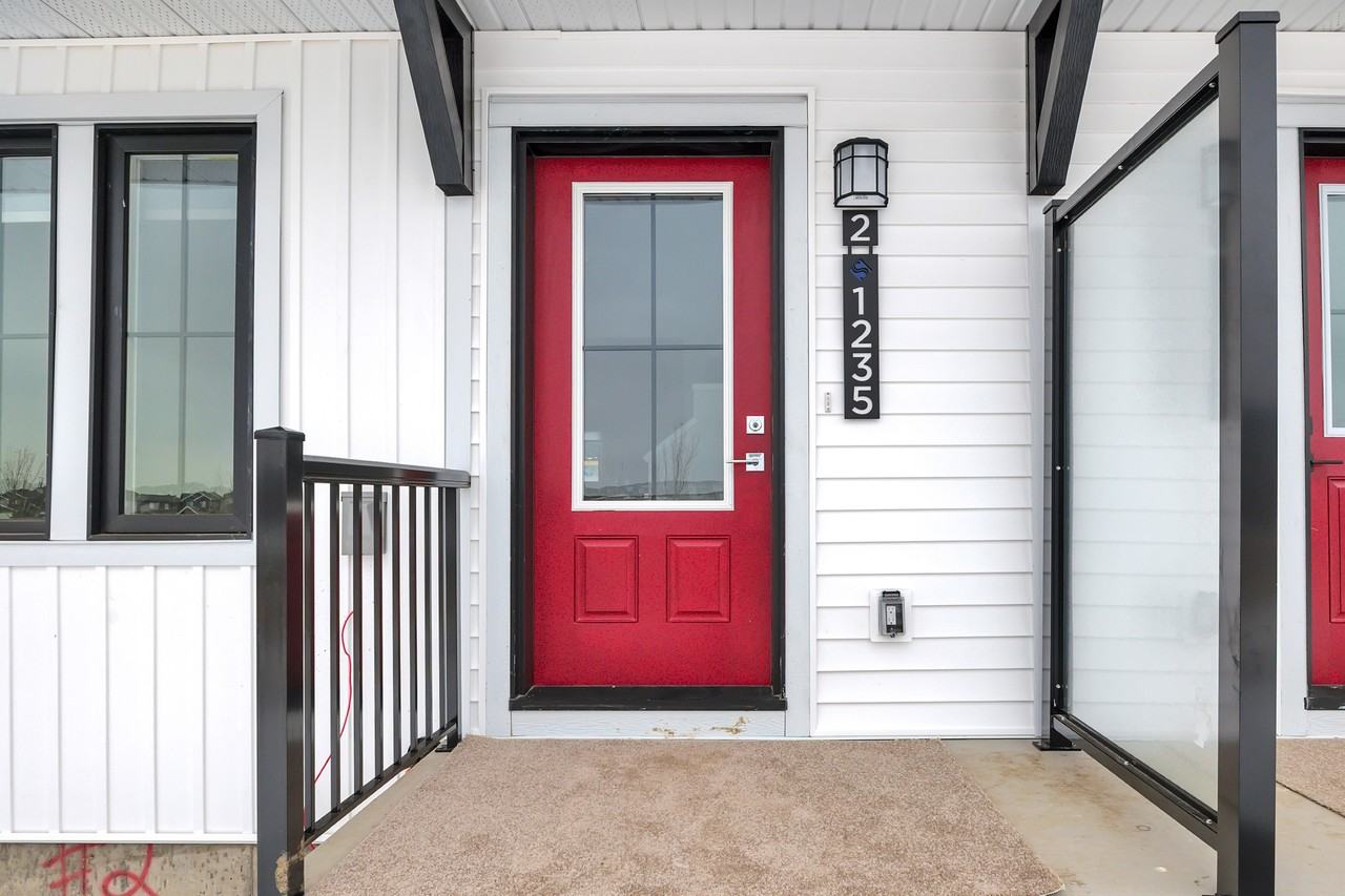 #2 - 1235 Keswick Drive SW - Photo 2 of 40