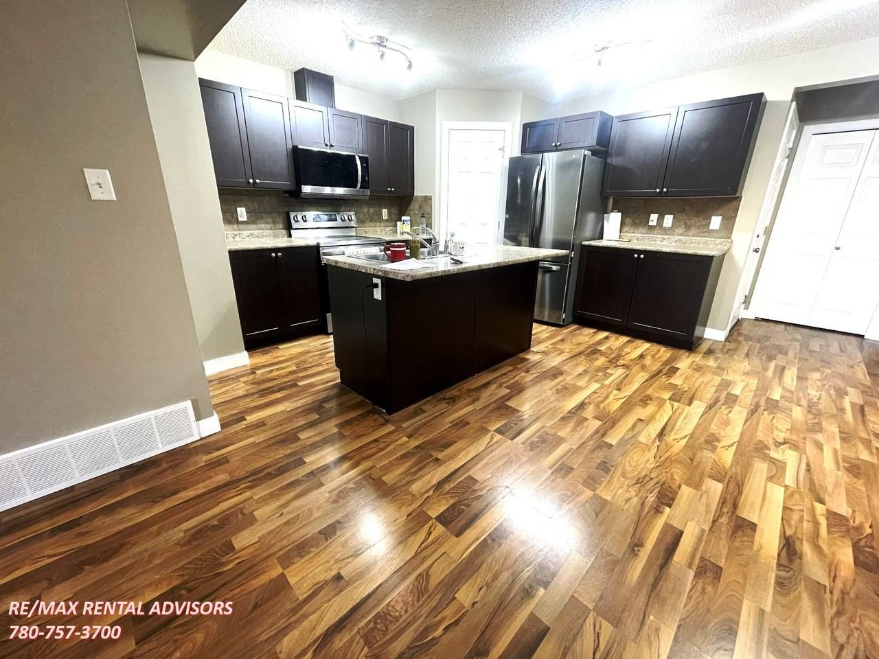 1585 Rutherford Rd Sw - Photo 3 of 25