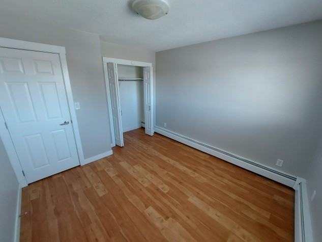 2 bed 1 bath with a Dishwasher! - Photo 5 of 8