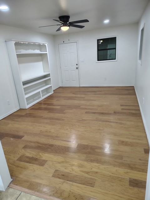 2502 Sabine St #1 - Photo 2 of 4