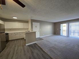 652 Moss St - Photo 1 of 1