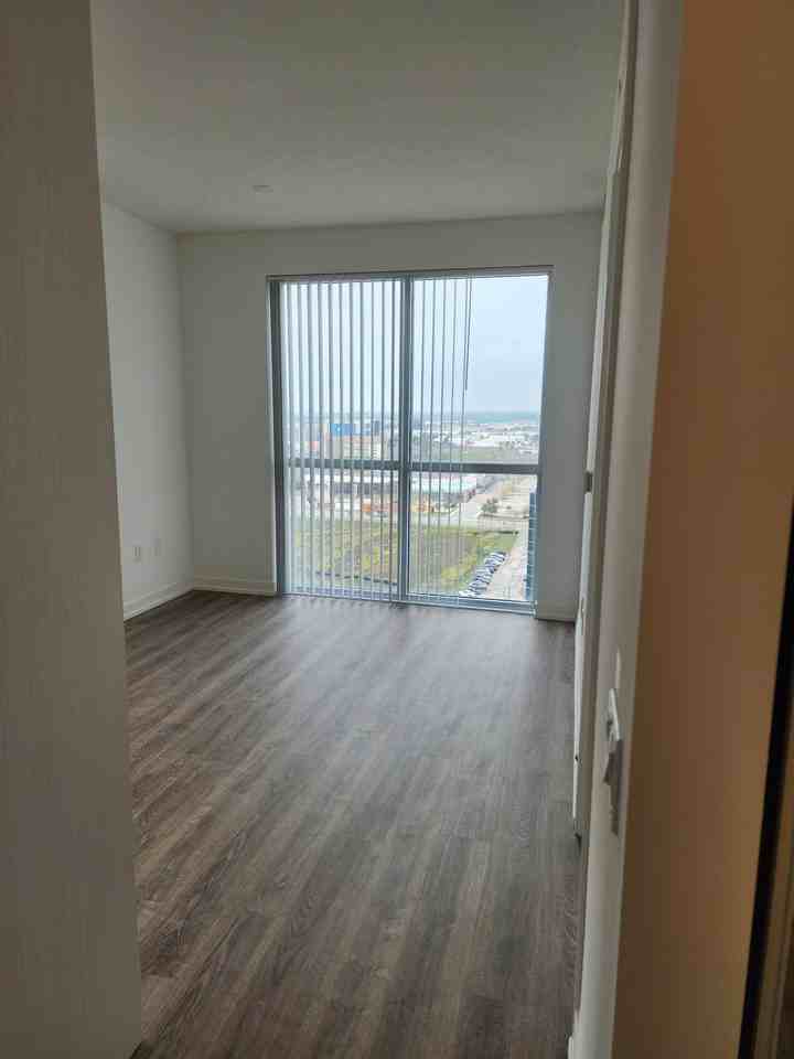 8 Tower C #1 - Photo 4 of 12