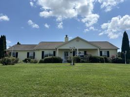 featured image of 110 Fox Haven Ln #1