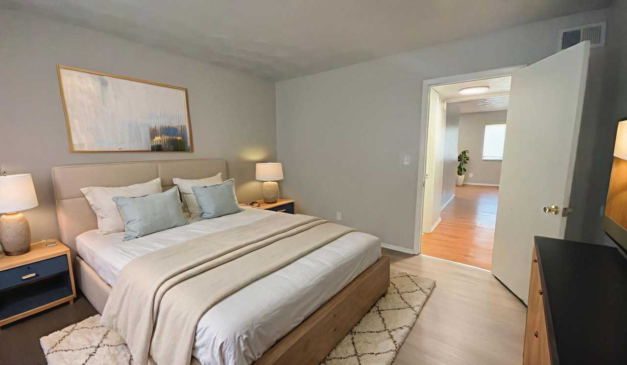 720 W Centennial Ave - Photo 6 of 8