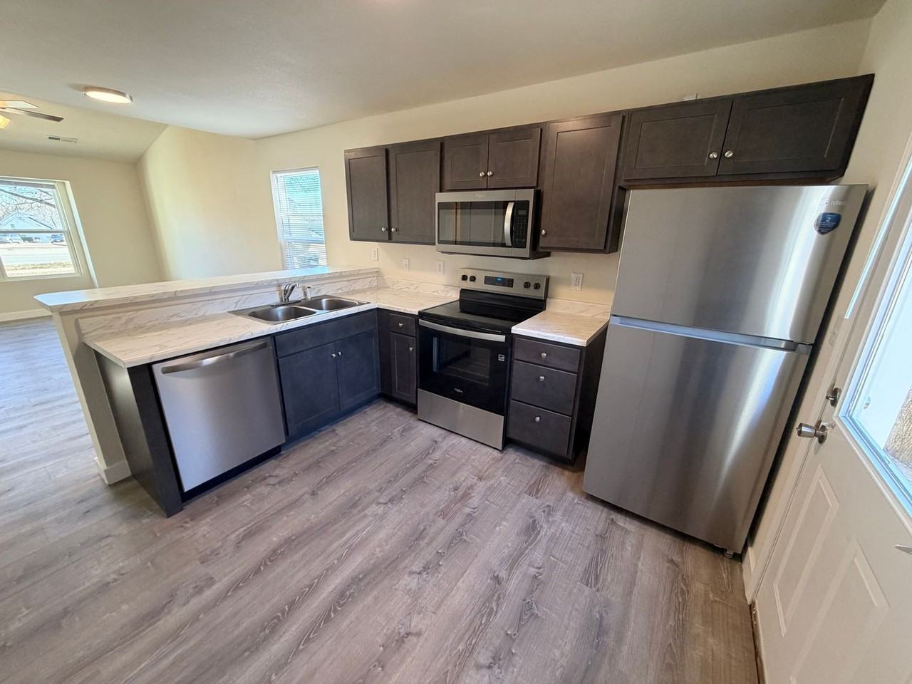 1701 Hanover Blvd - Photo 7 of 32