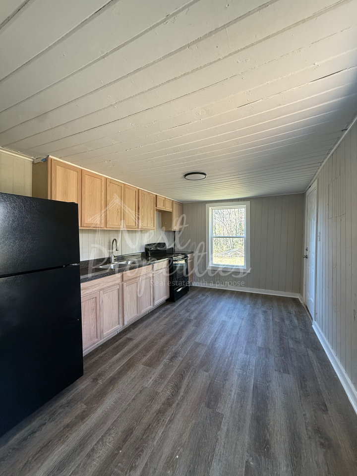 1902 Vincent St #1 - Photo 3 of 10