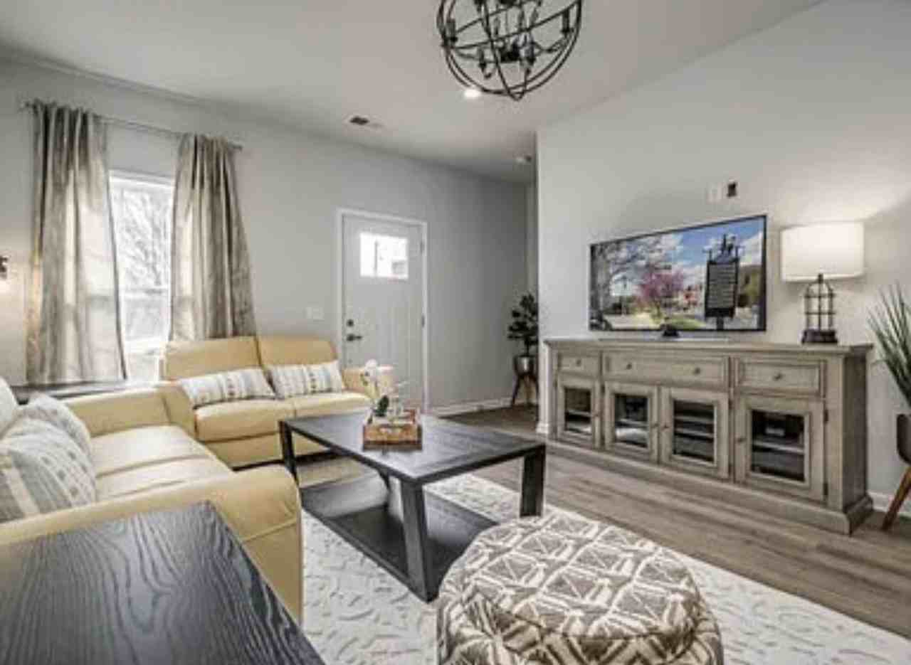 135 Rosemont Dr #135 - Photo 2 of 9