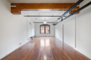 1306 Nw Hoyt St #305 - Photo 1 of 1