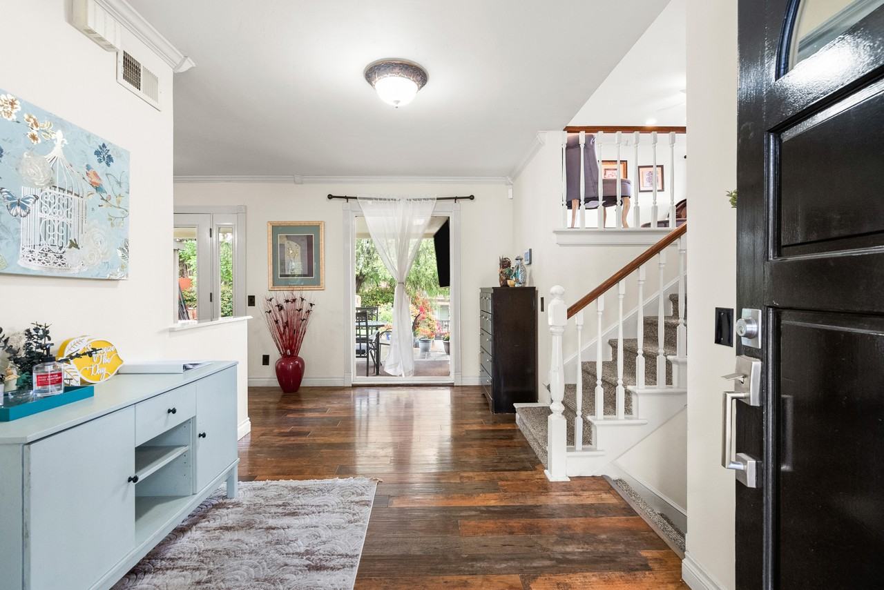 9558 Swinton Ave #1 - Photo 7 of 50