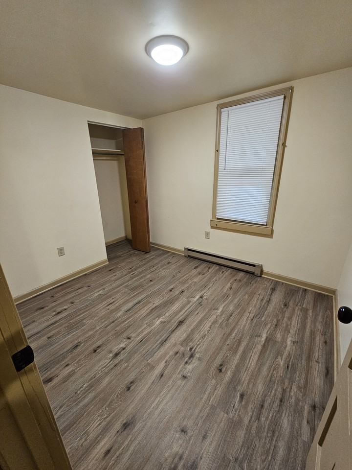 16 N 5th St #B - Photo 3 of 8