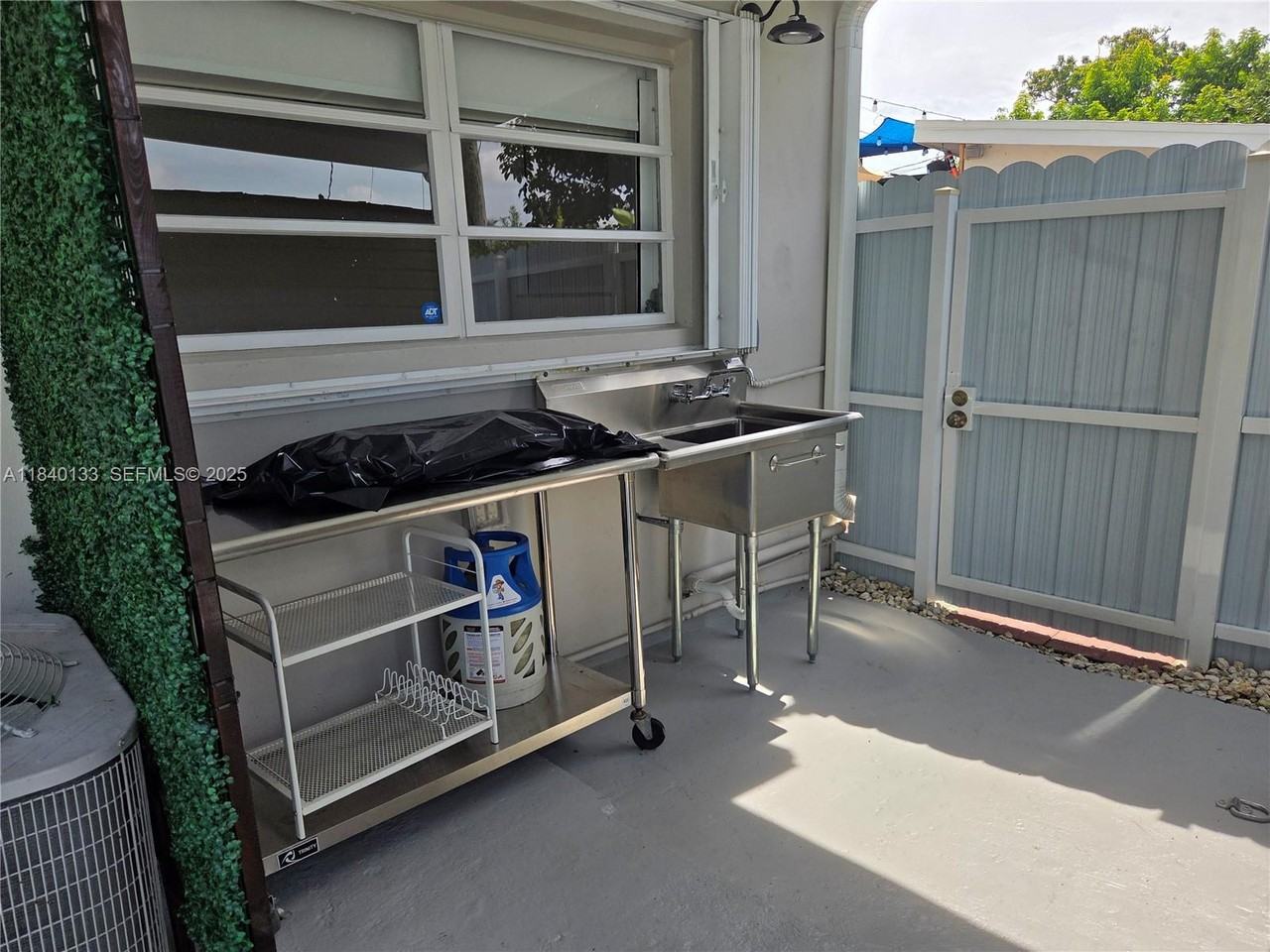 5451 East 2nd Avenue - Photo 4 of 12