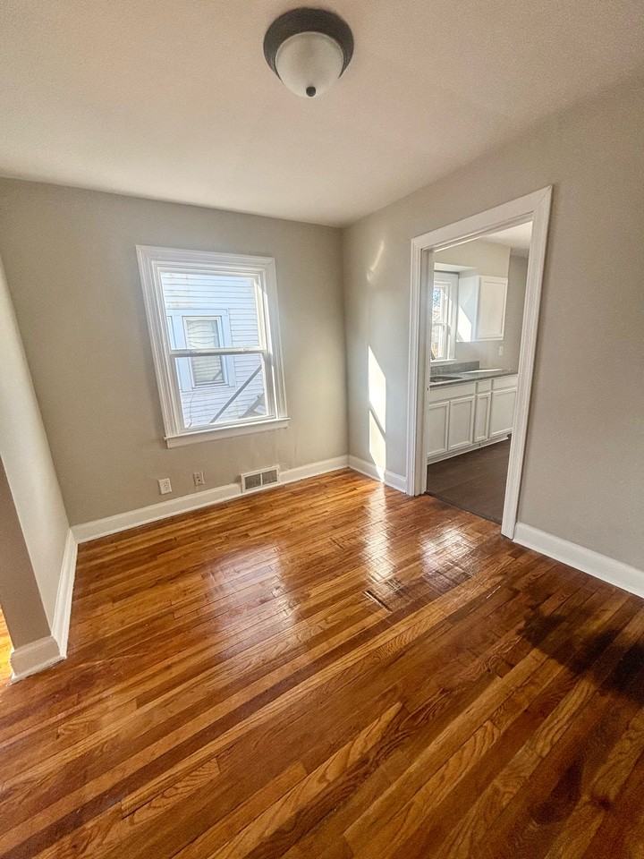 328 Cecil Ave #1 - Photo 4 of 11