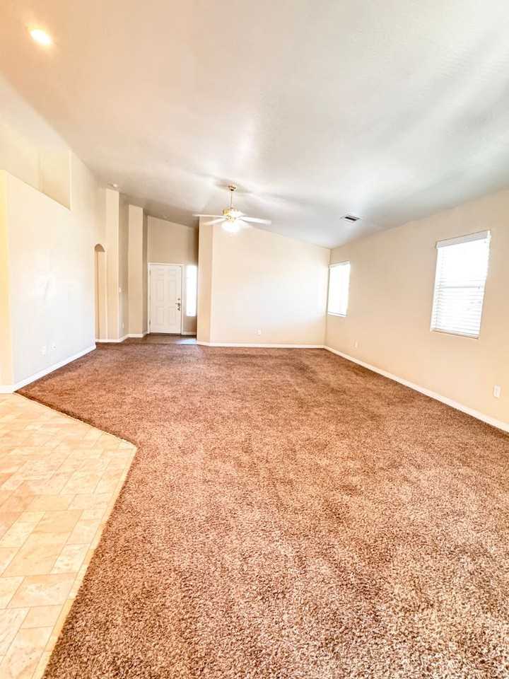 2517 Basque Hills Dr - Photo 4 of 21