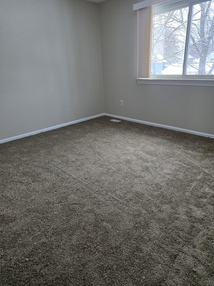 2622 Maple St #1 - Photo 2 of 9