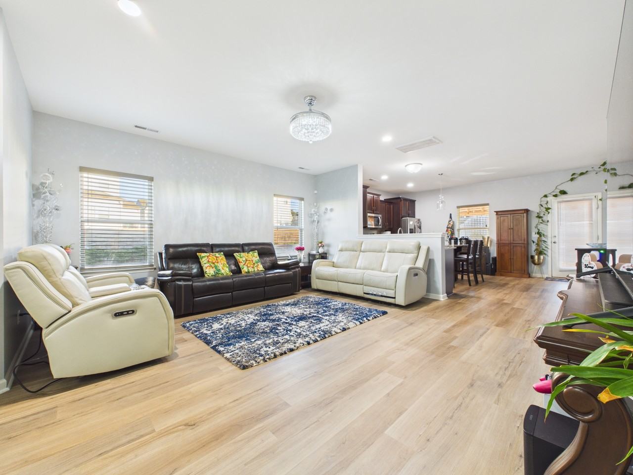 4111 Stockbrook Dr #1 - Photo 7 of 24