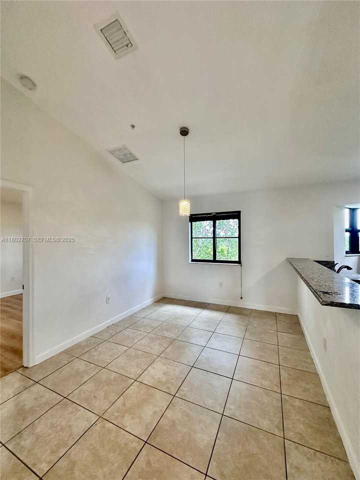 22561 Southwest 88th Place #301 - Photo 5 of 27