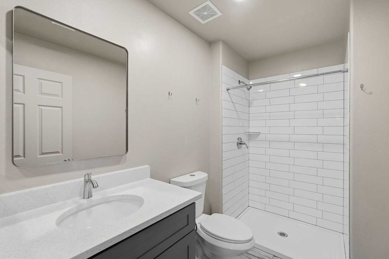 1834 E. 7th St. - Photo 7 of 21