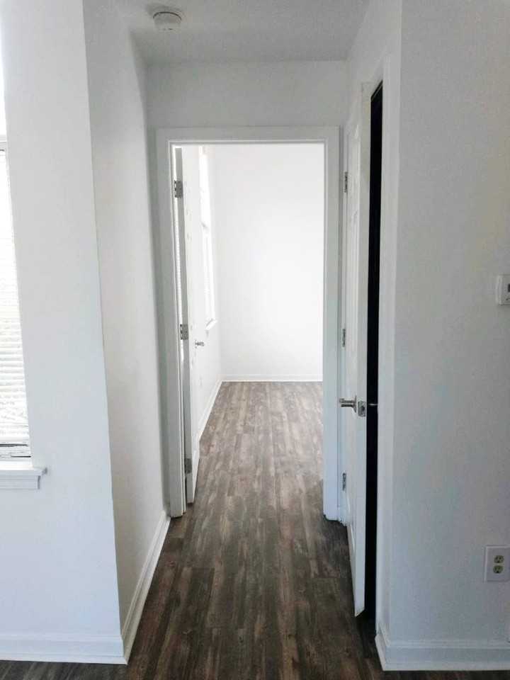 Gilbert - Photo 6 of 9