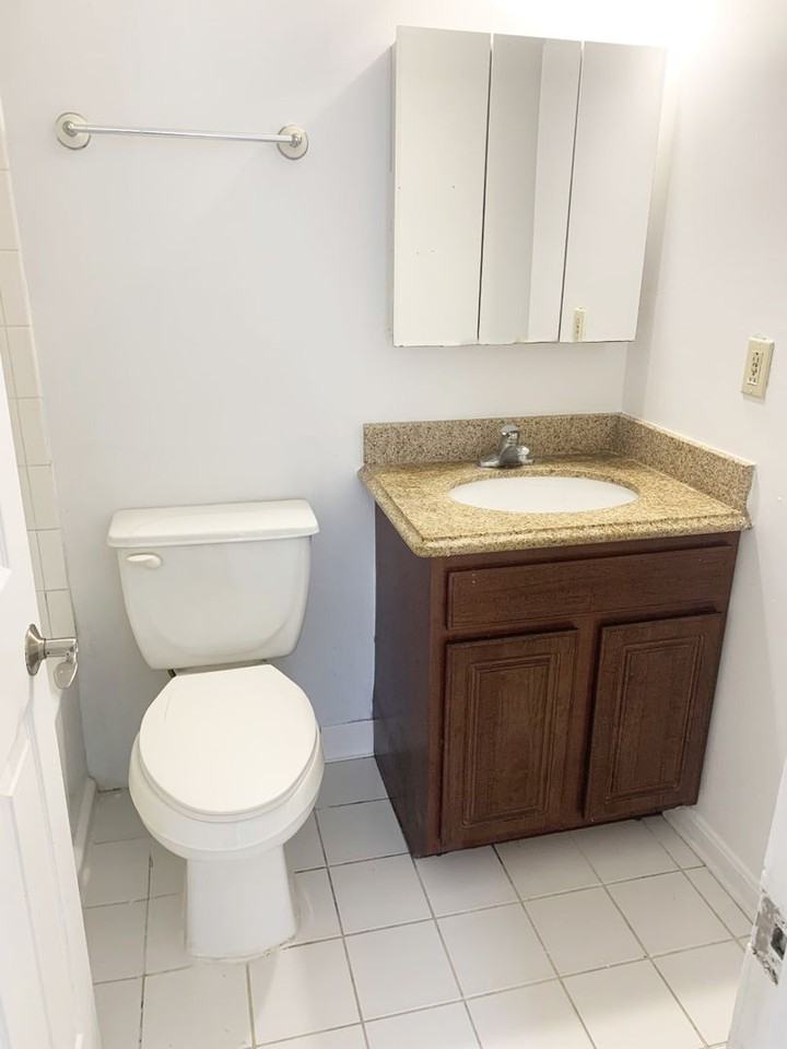 Gilbert - Photo 7 of 9