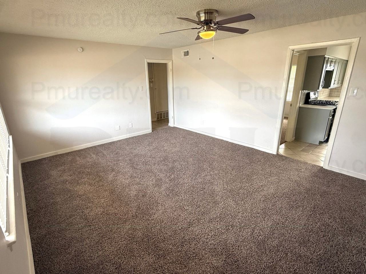 130 W Cherry Point Dr - Photo 2 of 11
