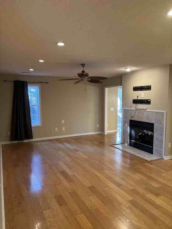 480 Spring Lake Dr #1 - Photo 3 of 27