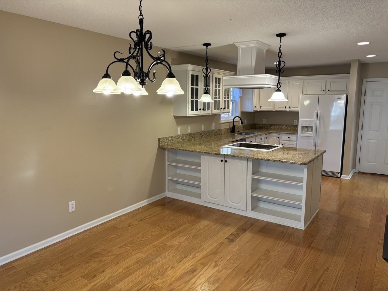 480 Spring Lake Dr #1 - Photo 5 of 27