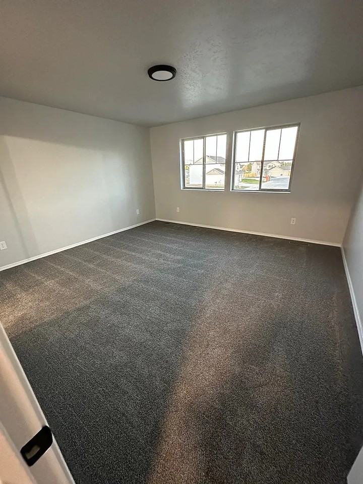 1635 Sw Accipiter Pl #1 - Photo 3 of 11