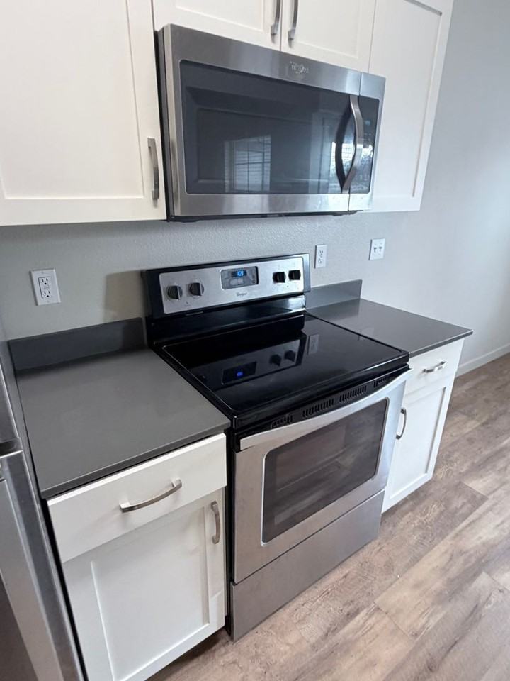 117 - Gravens Grove - Photo 2 of 7