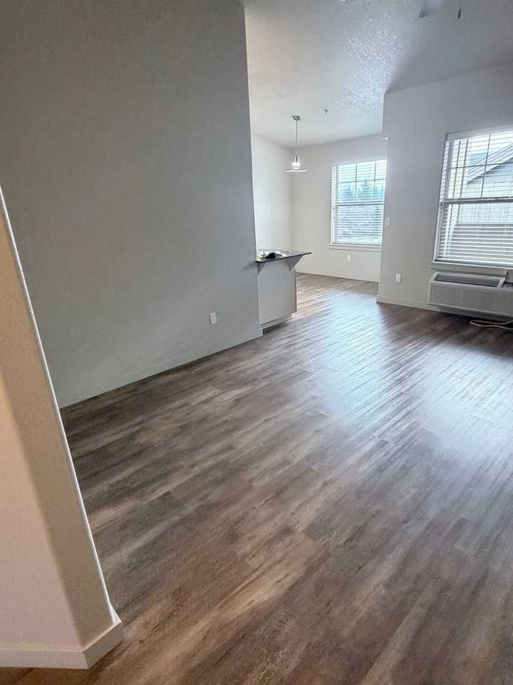 117 - Gravens Grove - Photo 6 of 7