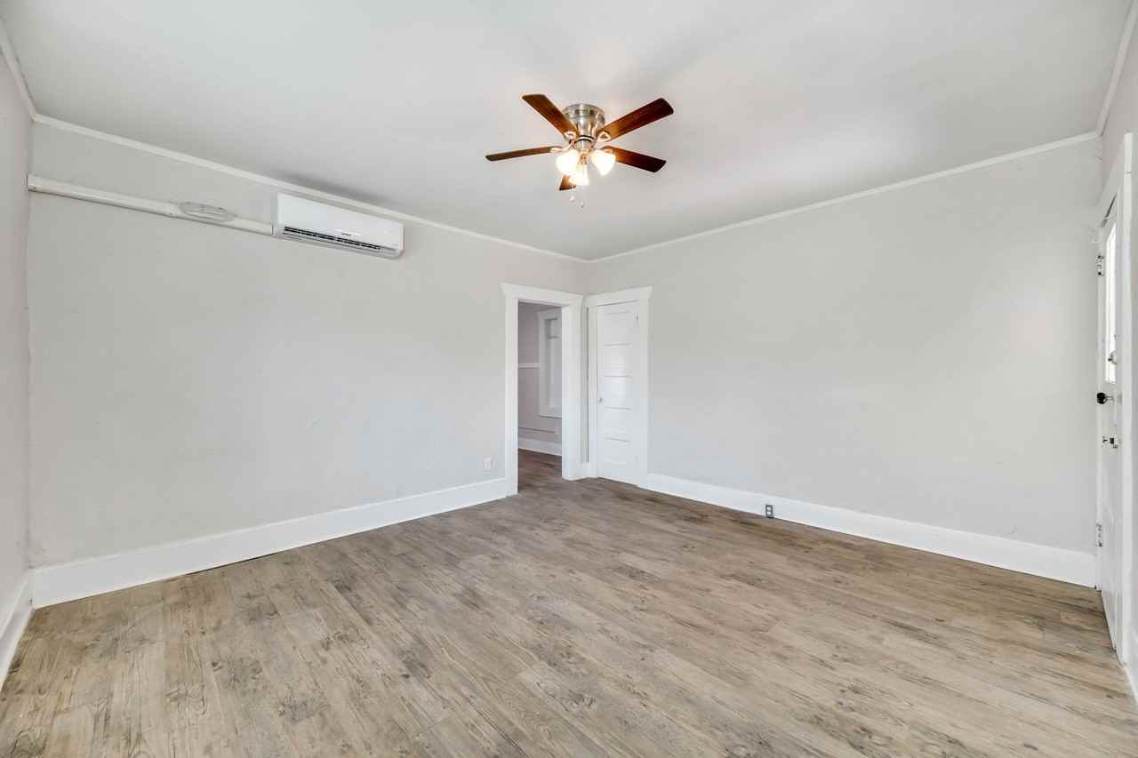 Beautiful, Newly Renovated 2/1 Apartment in Seminole Heights! - Photo 3 of 28