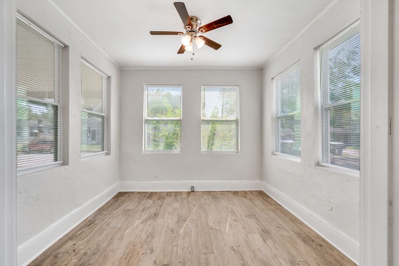 Beautiful, Newly Renovated 2/1 Apartment in Seminole Heights! - Photo 5 of 28