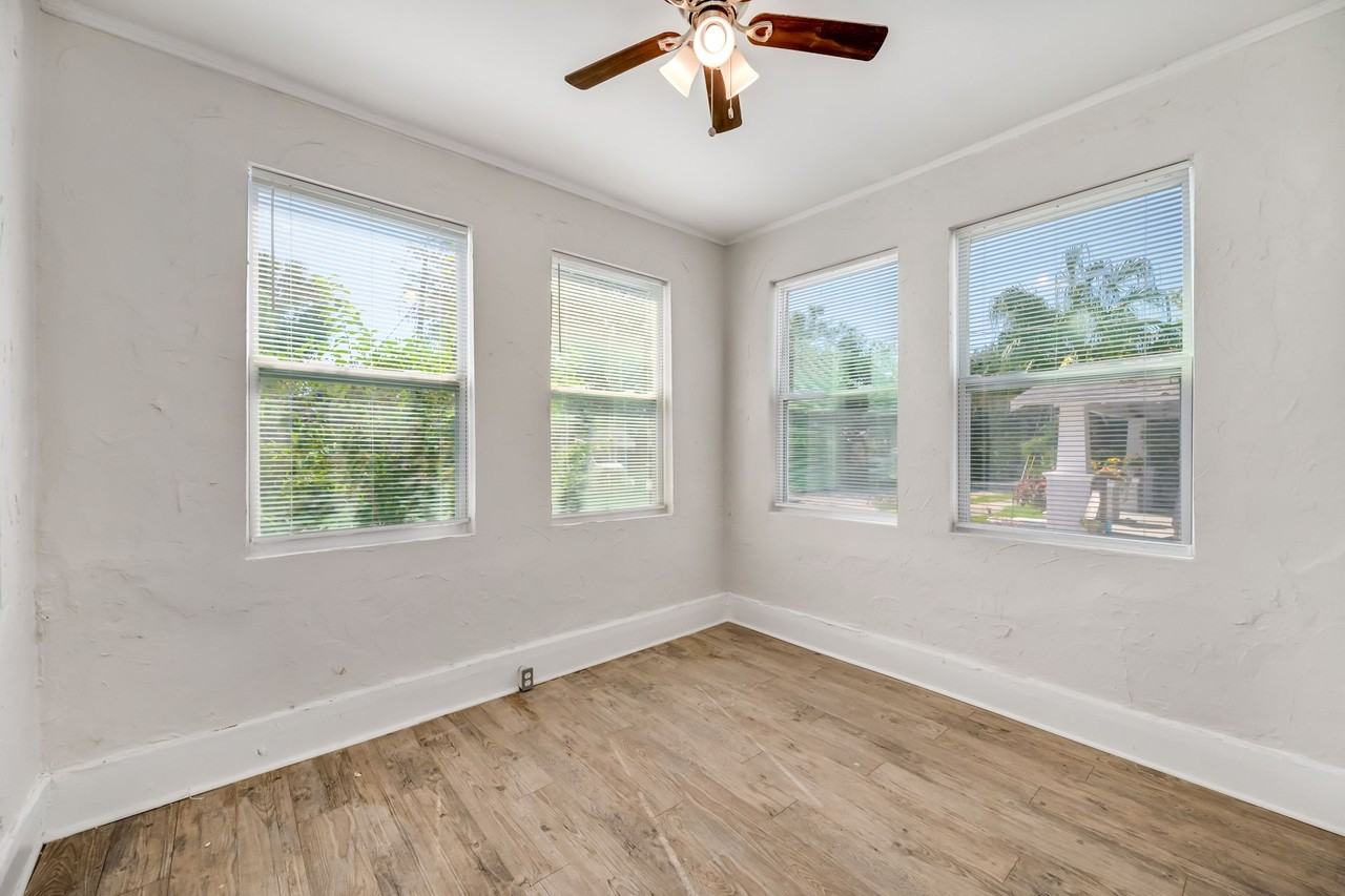 Beautiful, Newly Renovated 2/1 Apartment in Seminole Heights! - Photo 7 of 28