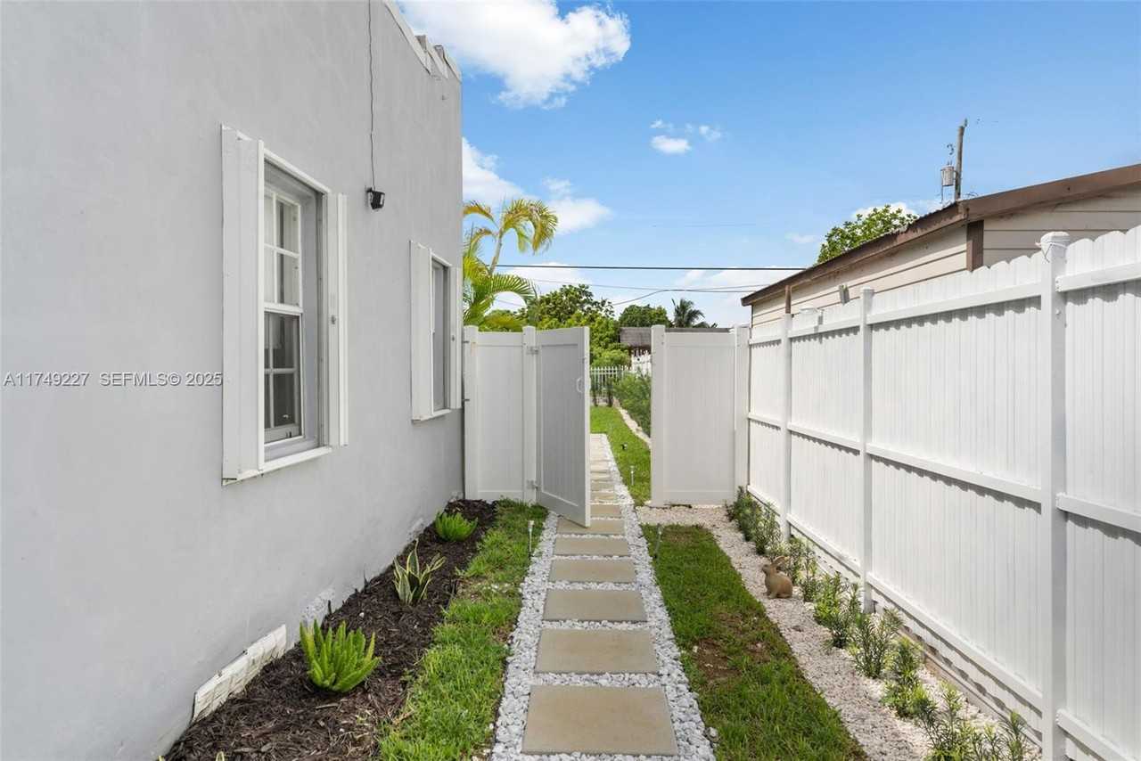 2275 Northwest 33rd Street #2 - Photo 6 of 17