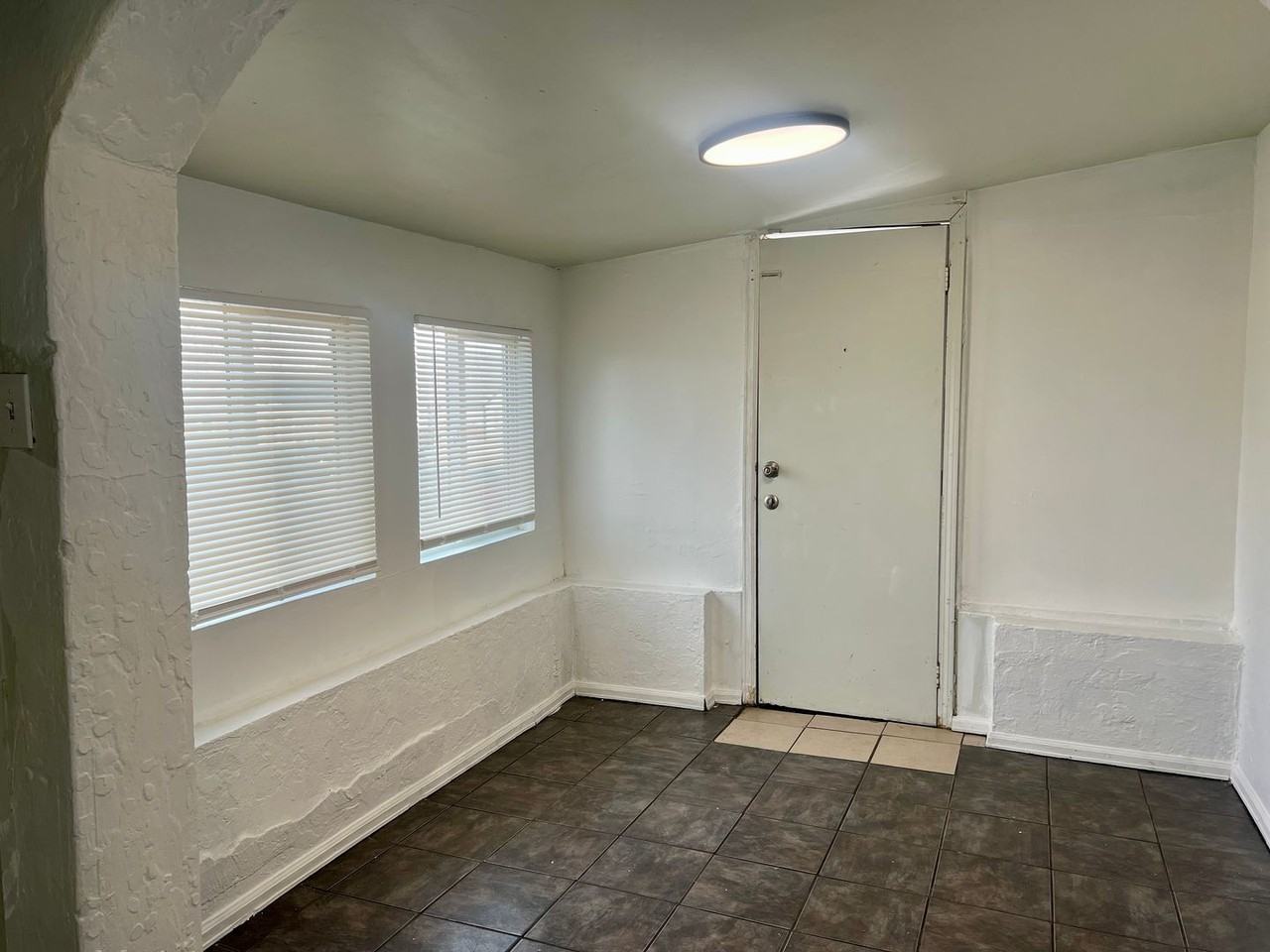 3120 W Custer Pl - Photo 5 of 16