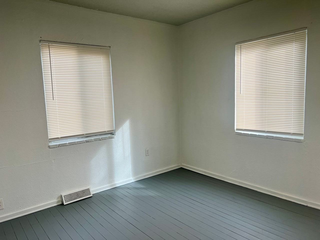 3120 W Custer Pl - Photo 6 of 16