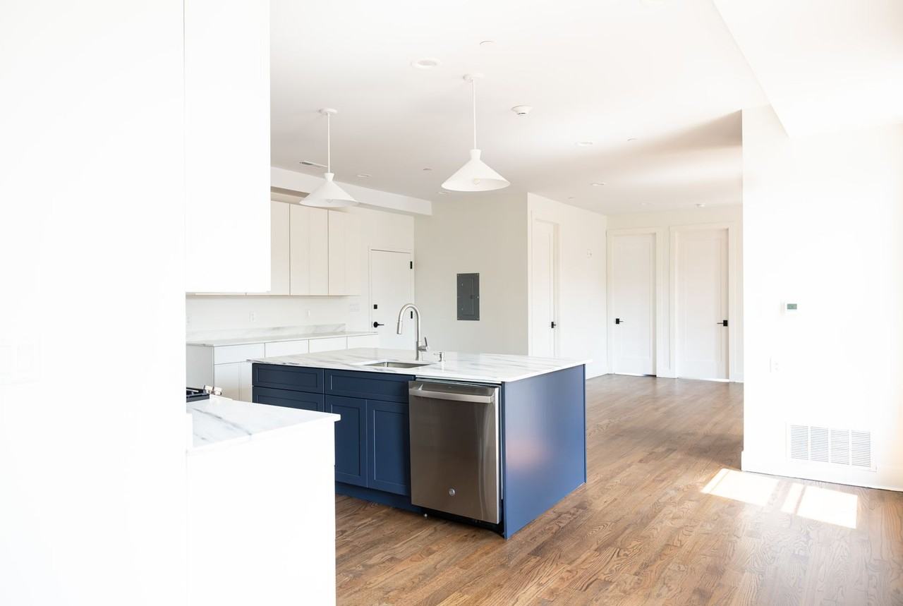 60-62 Trumbull Street - Photo 2 of 45