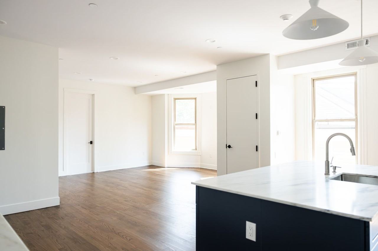 60-62 Trumbull Street - Photo 3 of 45