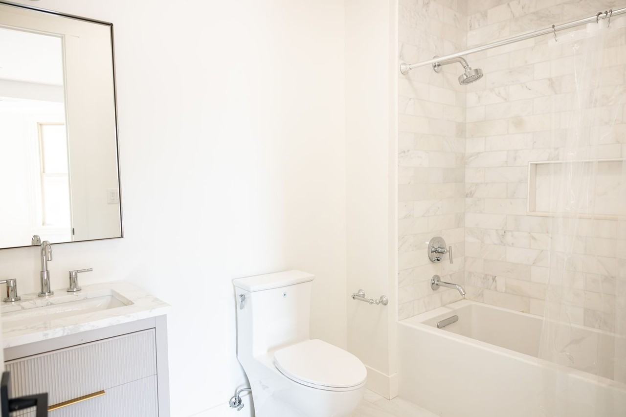 60-62 Trumbull Street - Photo 5 of 22