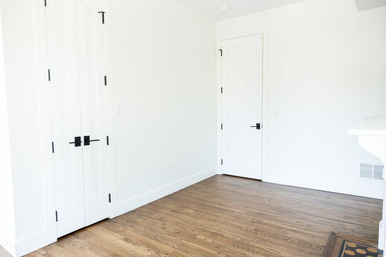 60-62 Trumbull Street - Photo 6 of 22