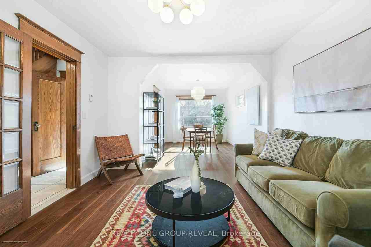 89 Strathmore Boulevard - Photo 2 of 11