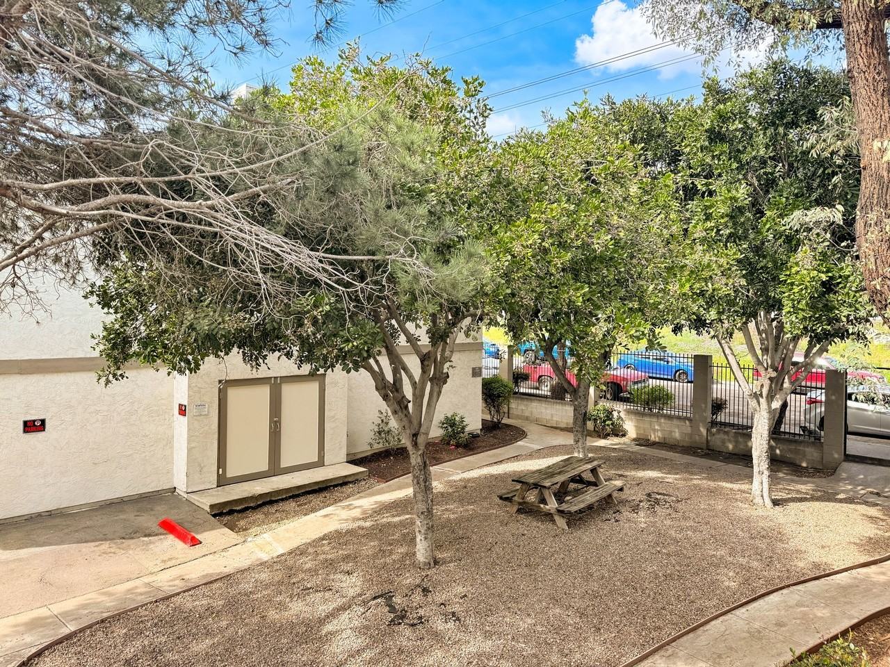 Uptown Villas | Spacious Apartments with parking in Grant Hill! - Photo 2 of 4