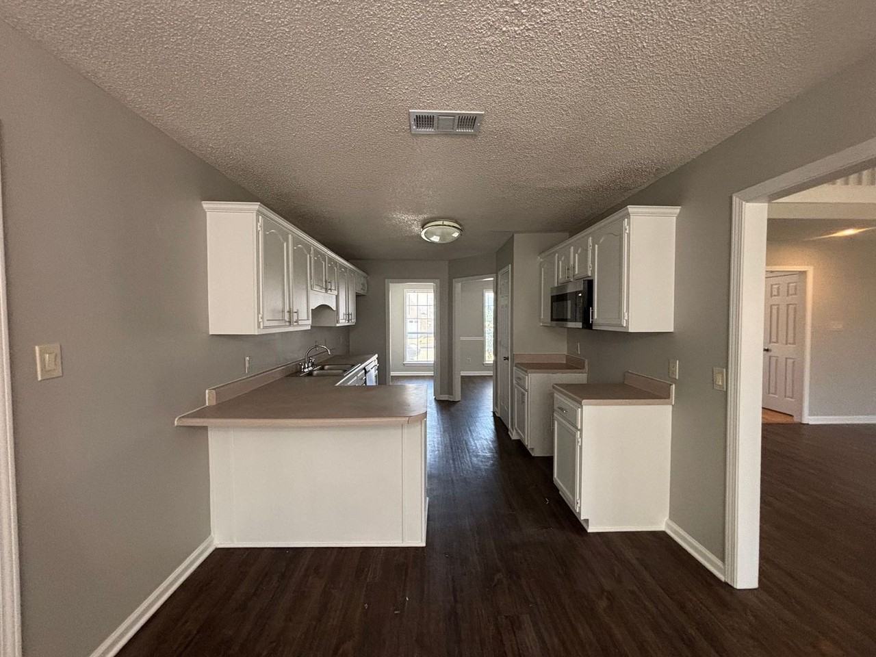 1231 Beaver Trail Dr - Photo 5 of 44