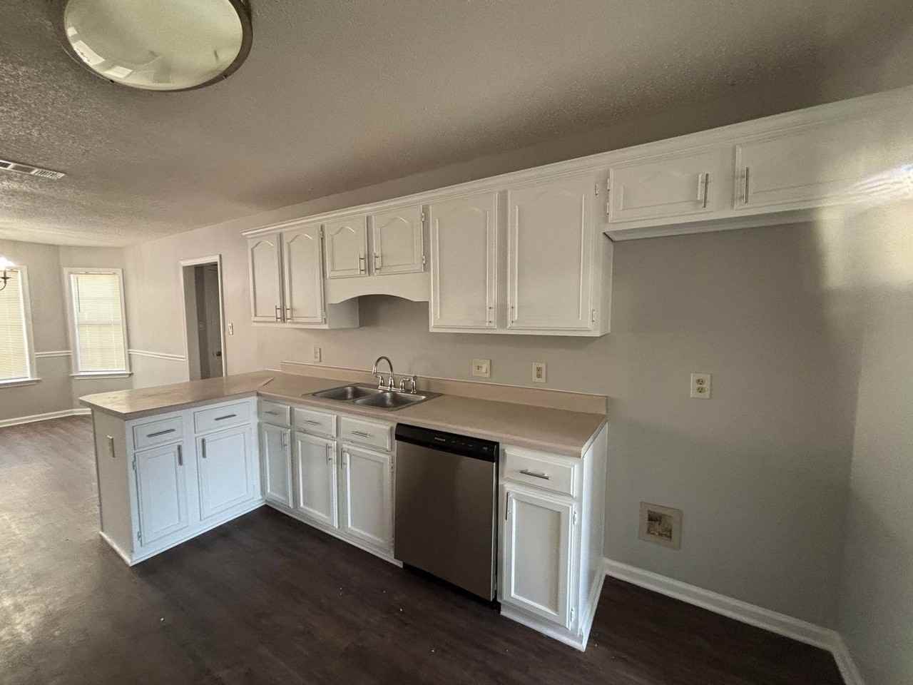 1231 Beaver Trail Dr - Photo 7 of 44