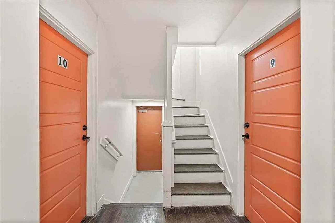 622 Hardesty Ave - Photo 4 of 10