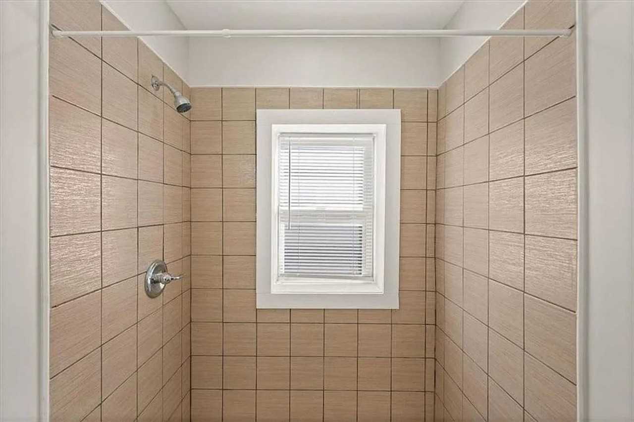 622 Hardesty Ave - Photo 6 of 10