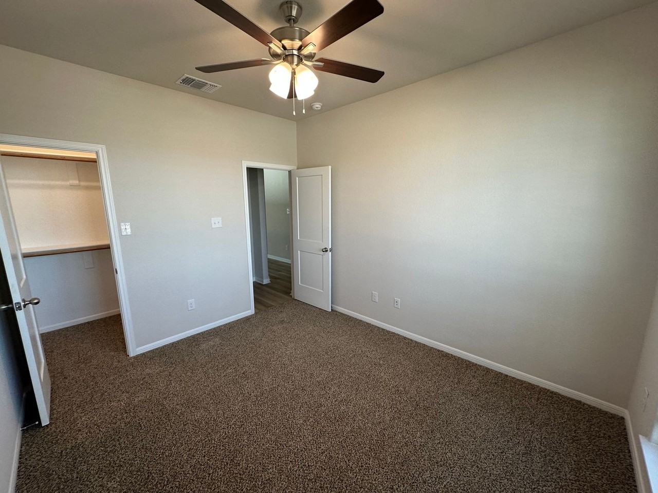 4911 Bellfalls Ct - Photo 7 of 23